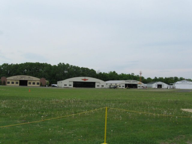 pioneerairportbehindeaaairventuremuseum.jpg